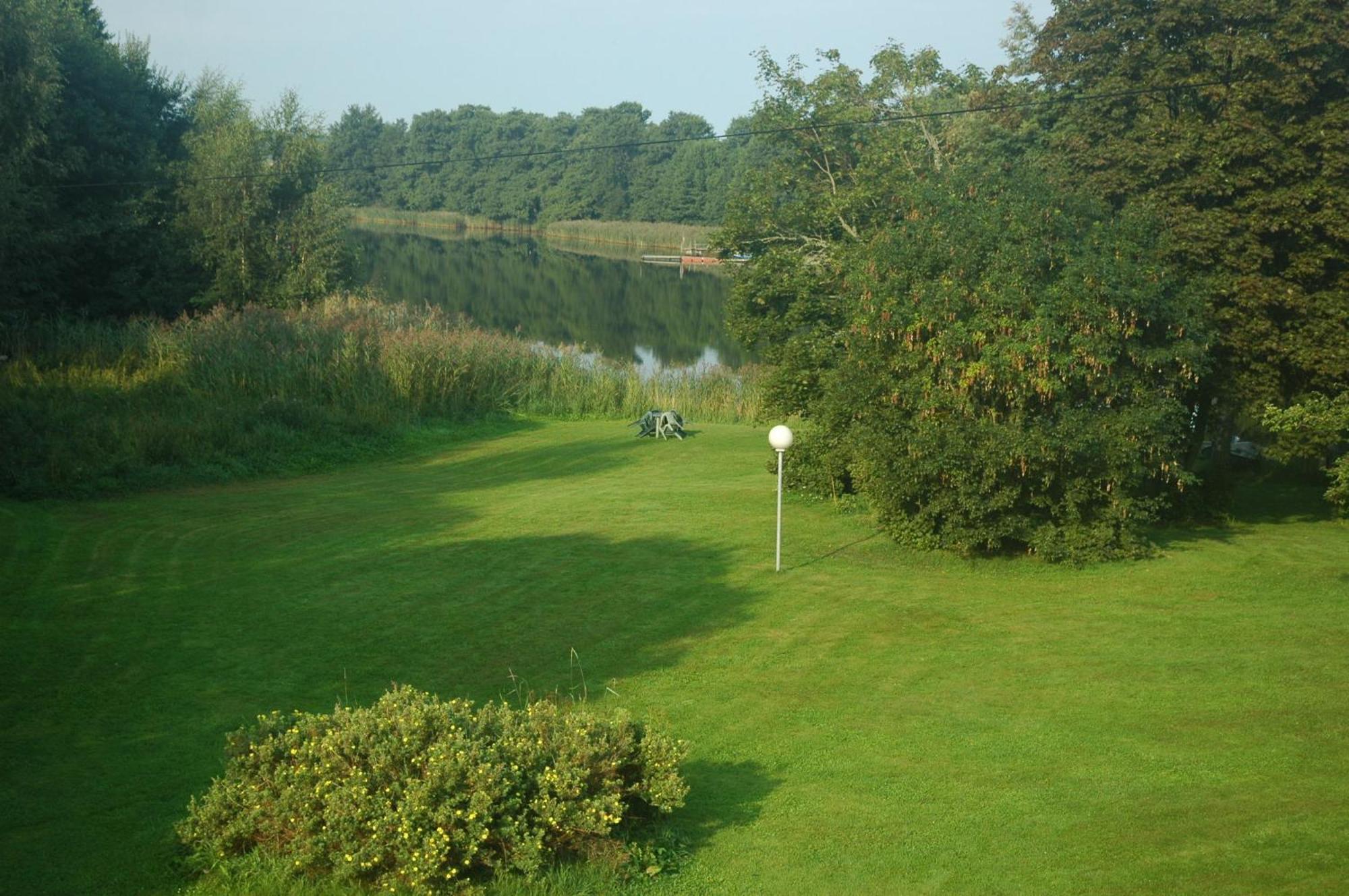 Gaestgard Christiansund Hotel Eckero Exterior photo