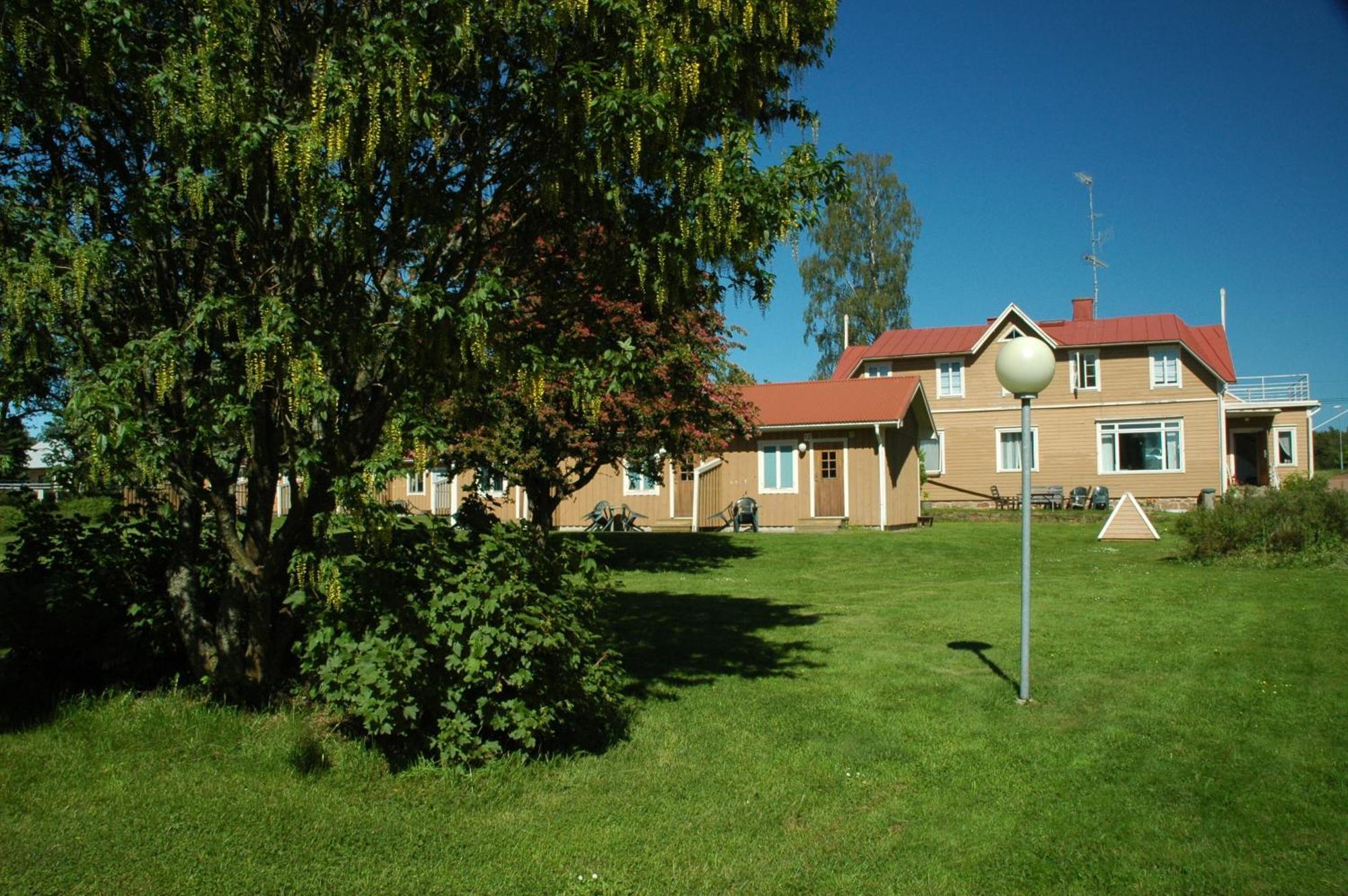 Gaestgard Christiansund Hotel Eckero Exterior photo